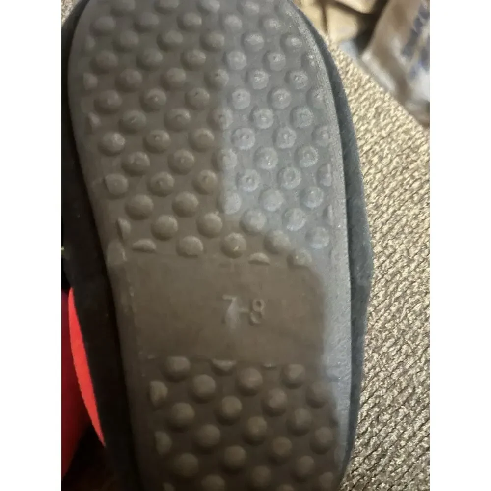 Disney Junior Mickey Mouse Slippers Kids Size 7/8